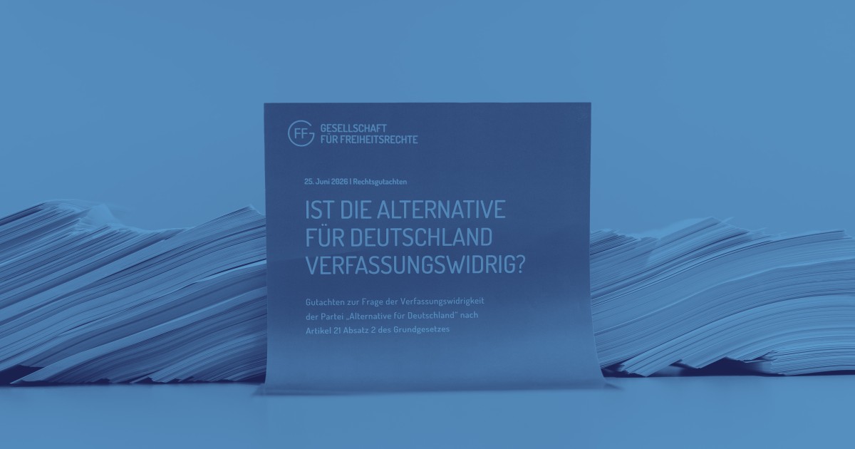Nach einem Jahr Prüfung ist unser Gutachten fertig: Die AfD ist nachweislich verfassungswidrig.